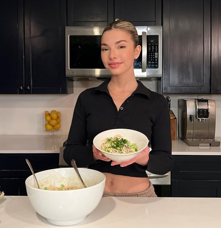 Whip Up One Of Kit Keenan’s Easy & Healthy Instagram Dishes
